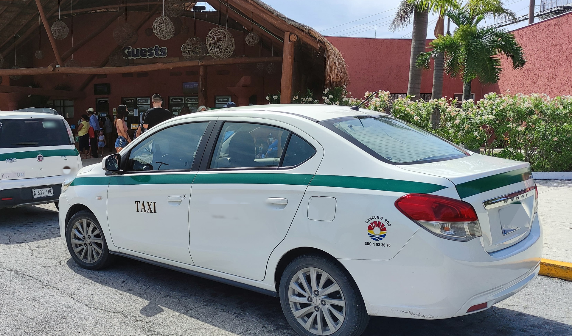 taxi cost in cancun